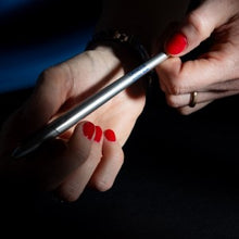 Carica l&#39;immagine nel visualizzatore di Gallery, SOSTANZA® INK SILVER ORACLE RED BULL RACING STZINKORLSL