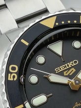 Carica l&#39;immagine nel visualizzatore di Gallery, SEIKO 5 SPORT SRPD57K1