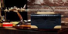 Carica l&#39;immagine nel visualizzatore di Gallery, BARRESI MILANO Borsa Jasmine in Alligatore Blu Pacific